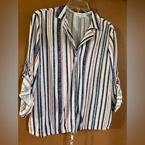 Adorable button up women’s top